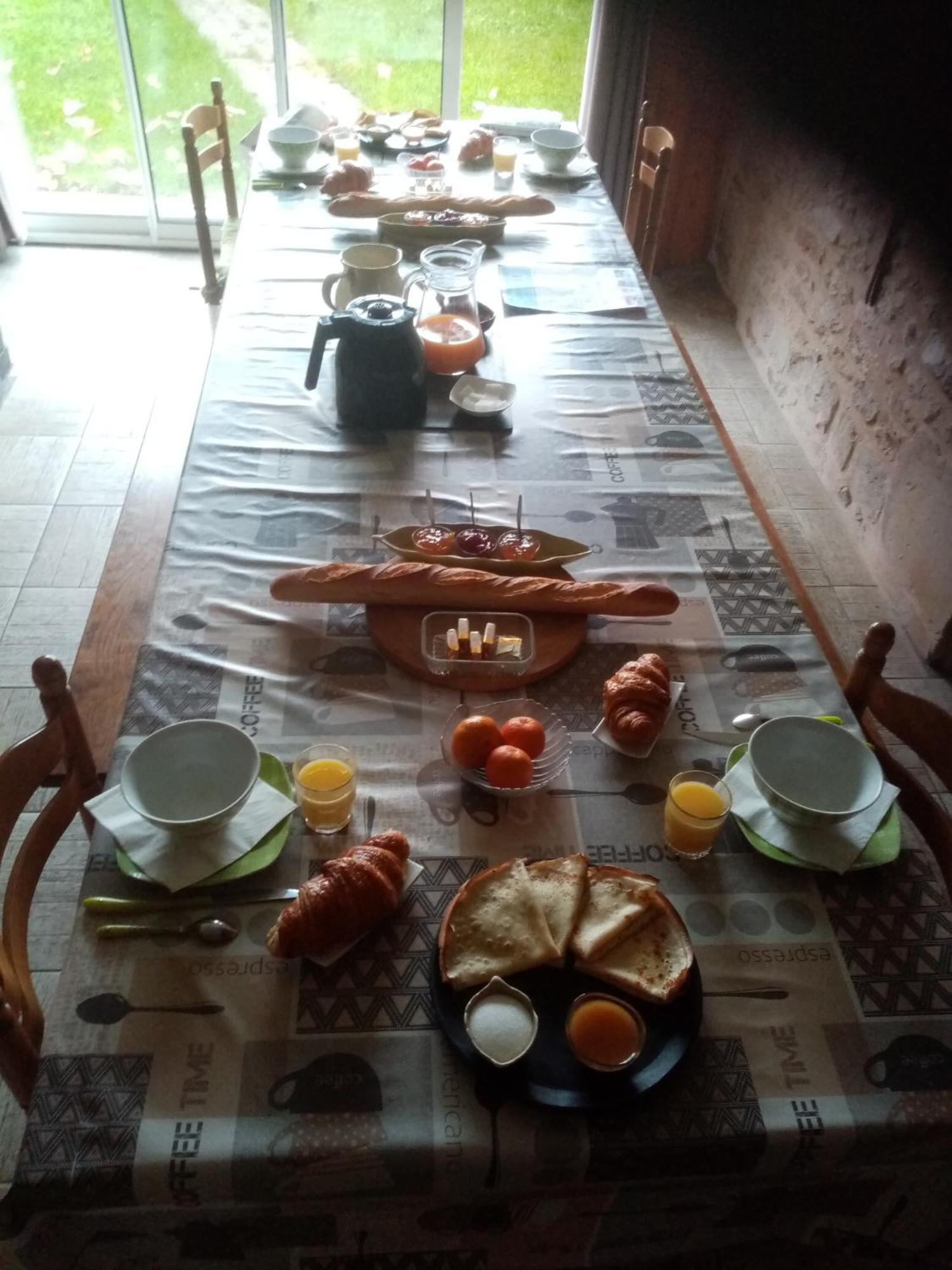 Les Tourterelles Bed & Breakfast Chabournay Ngoại thất bức ảnh